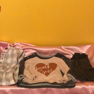 Bundle of 2T months including gold heart design.